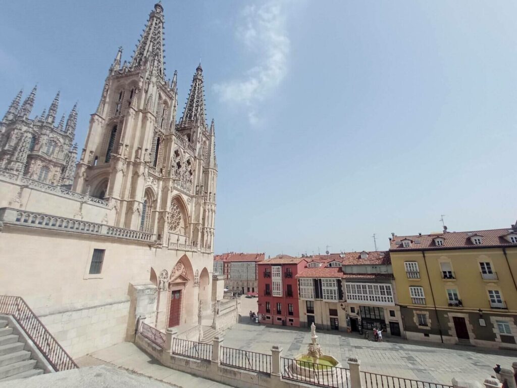 Top 5 destinos donde pasar tu Semana Santa (En España)